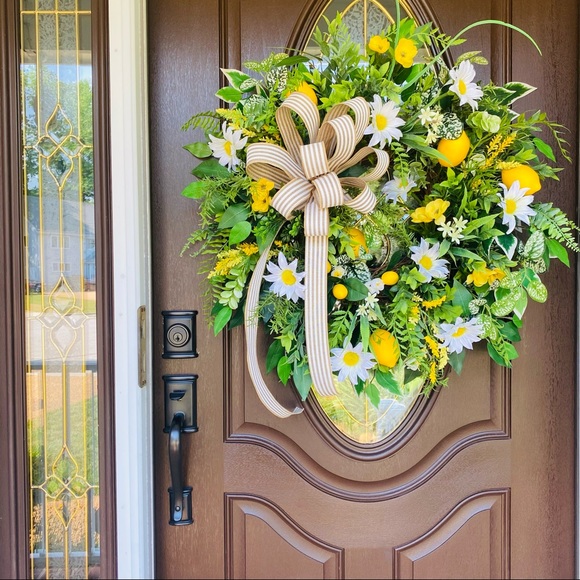 🌿SOLD🌿Lemon and Daisy Wreath Extra Large - Picture 3 of 7